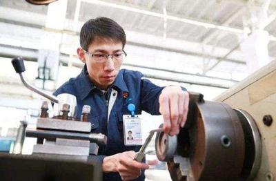 從技工到工匠 中國農(nóng)業(yè)機(jī)械領(lǐng)域打破歐洲發(fā)動機(jī)壟斷的逆襲之路